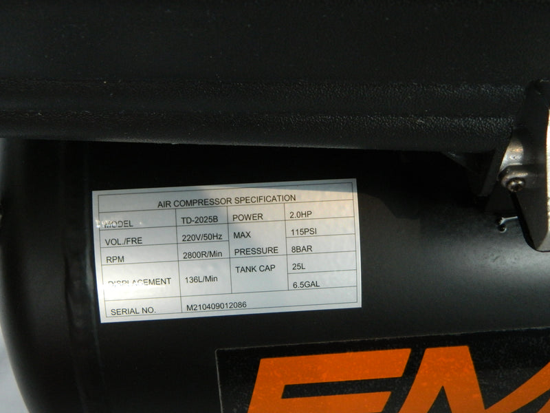 Compresor de aire Emax Pistón 2 HP 25 Litros 220V/50HZ